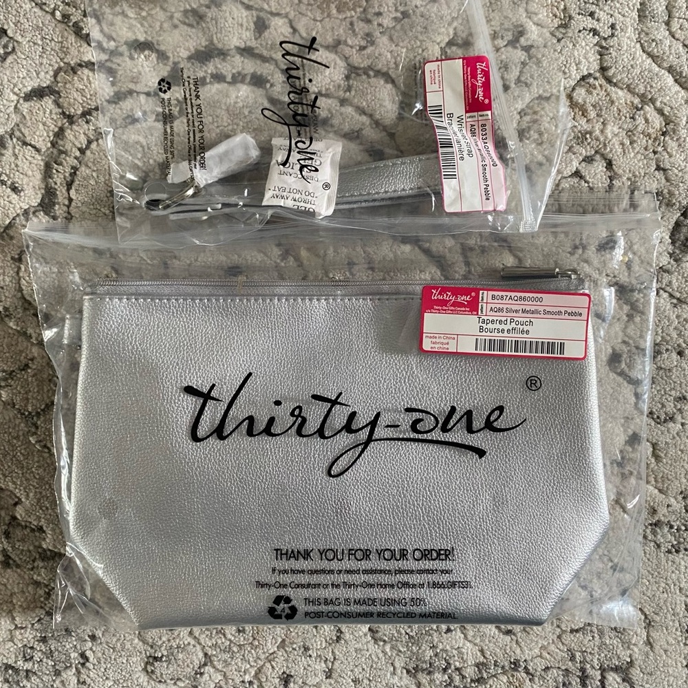 Thirty-One Tapered Pouch + Wristlet Strap in Metallic Silver
